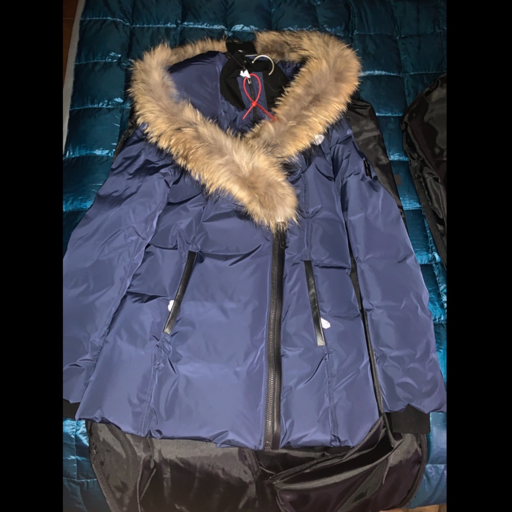 Mackage Adali Down Coat – Navy, XS – Real Fur Collar – Never Worn 

*NYC based🗽* - Picture 4 of 4